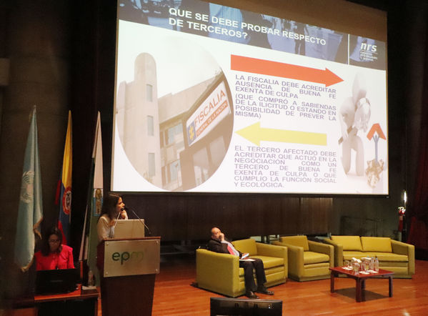 Día de la Prevención del Lavado de Activos
Día de la Prevención del Lavado de Activos
Fecha: Noviembre 2 de 2017
Para descargar esta fotografía en alta resolución, haga clic sobre la imagen hasta que la misma se despliegue en la pantalla completa; luego dé clic derecho y elija la opción "guardar imagen como". 
En caso de publicación por cualquier medio, solicitamos acompañarla del crédito: "Foto EPM"
Palabras clave: Día de la Prevención del Lavado de Activos