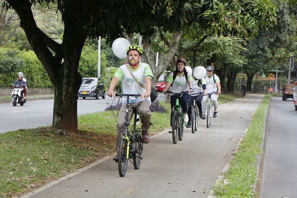 Programa "En bici al trabajo"
Programa "En bici al trabajo"
Fecha: Agosto 14 de 2017
Para descargar esta fotografía en alta resolución, haga clic sobre la imagen hasta que la misma se despliegue en la pantalla completa; luego dé clic derecho y elija la opción "guardar imagen como". 
En caso de publicación por cualquier medio, solicitamos acompañarla del crédito: "Foto EPM"
Palabras clave: Programa "En bici al trabajo"