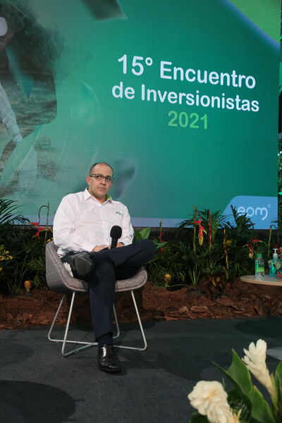 15 Encuentro Inversionistas 2021 
15 Encuentro Inversionistas 2021. 
Fecha: 13 Mayo 2021
Para descargar esta fotografía en alta resolución, haga clic sobre la imagen hasta que la misma se despliegue en la pantalla completa; luego dé clic derecho y elija la opción "guardar imagen como". 
En caso de publicación por cualquier medio, solicitamos acompañarla del crédito: "Foto EPM"
Palabras clave: 15 Encuentro Inversionistas 2021