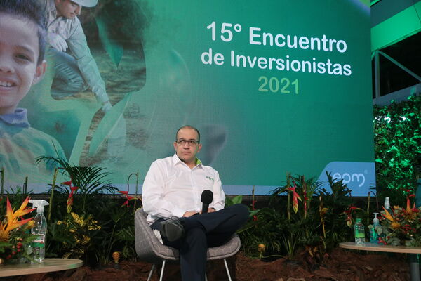 15 Encuentro Inversionistas 2021 
15 Encuentro Inversionistas 2021. 
Fecha: 13 Mayo 2021
Para descargar esta fotografía en alta resolución, haga clic sobre la imagen hasta que la misma se despliegue en la pantalla completa; luego dé clic derecho y elija la opción "guardar imagen como". 
En caso de publicación por cualquier medio, solicitamos acompañarla del crédito: "Foto EPM"
Palabras clave: 15 Encuentro Inversionistas 2021