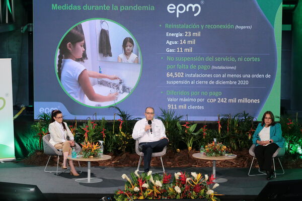 15 Encuentro Inversionistas 2021 
15 Encuentro Inversionistas 2021. 
Fecha: 13 Mayo 2021
Para descargar esta fotografía en alta resolución, haga clic sobre la imagen hasta que la misma se despliegue en la pantalla completa; luego dé clic derecho y elija la opción "guardar imagen como". 
En caso de publicación por cualquier medio, solicitamos acompañarla del crédito: "Foto EPM"
Palabras clave: 15 Encuentro Inversionistas 2021