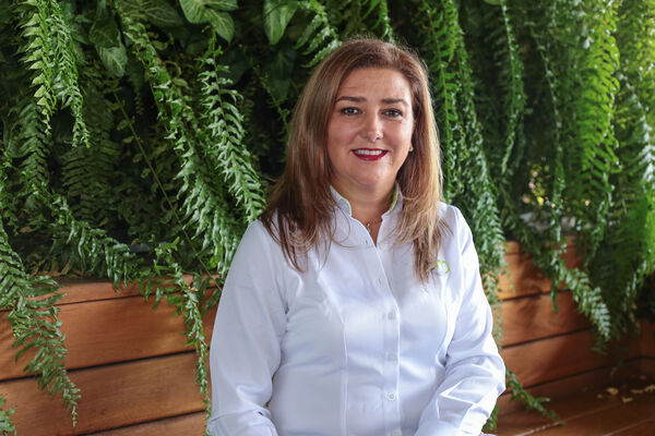 Secretaria General EPM María Cristina Toro
Secretaria General EPM María Cristina Toro 
Fecha: 13 Mayo 2021
Para descargar esta fotografía en alta resolución, haga clic sobre la imagen hasta que la misma se despliegue en la pantalla completa; luego dé clic derecho y elija la opción "guardar imagen como". 
En caso de publicación por cualquier medio, solicitamos acompañarla del crédito: "Foto EPM"
Palabras clave: Secretaria General EPM María Cristina Toro