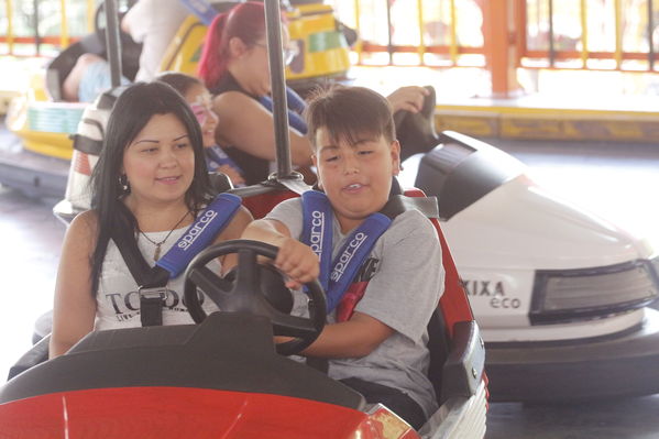 Día de la Familia EPM 2017
Día de la Familia EPM 2017
Fecha: Julio 16 de 2017
Para descargar esta fotografía en alta resolución, haga clic sobre la imagen hasta que la misma se despliegue en la pantalla completa; luego dé clic derecho y elija la opción "guardar imagen como". 
En caso de publicación por cualquier medio, solicitamos acompañarla del crédito: "Foto EPM"
Palabras clave: Día Familia EPM 2017