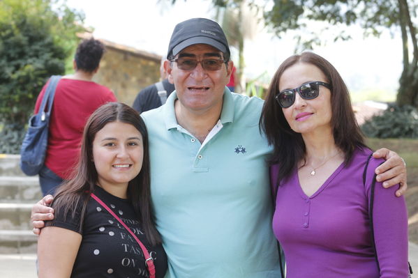 Día de la Familia EPM 2017
Día de la Familia EPM 2017
Fecha: Julio 16 de 2017
Para descargar esta fotografía en alta resolución, haga clic sobre la imagen hasta que la misma se despliegue en la pantalla completa; luego dé clic derecho y elija la opción "guardar imagen como". 
En caso de publicación por cualquier medio, solicitamos acompañarla del crédito: "Foto EPM"
Palabras clave: Día Familia EPM 2017