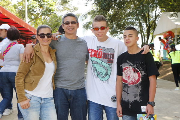 Día de la Familia EPM 2017
Día de la Familia EPM 2017
Fecha: Julio 16 de 2017
Para descargar esta fotografía en alta resolución, haga clic sobre la imagen hasta que la misma se despliegue en la pantalla completa; luego dé clic derecho y elija la opción "guardar imagen como". 
En caso de publicación por cualquier medio, solicitamos acompañarla del crédito: "Foto EPM"
Palabras clave: Día Familia EPM 2017