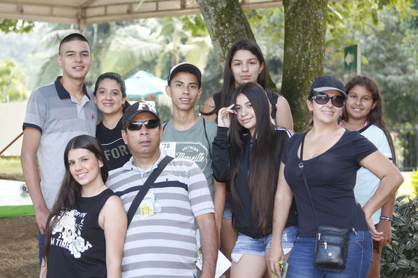 Día de la Familia EPM 2017
Día de la Familia EPM 2017
Fecha: Julio 16 de 2017
Para descargar esta fotografía en alta resolución, haga clic sobre la imagen hasta que la misma se despliegue en la pantalla completa; luego dé clic derecho y elija la opción "guardar imagen como". 
En caso de publicación por cualquier medio, solicitamos acompañarla del crédito: "Foto EPM"
Palabras clave: Día Familia EPM 2017