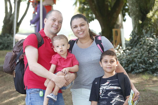 Día de la Familia EPM 2017
Día de la Familia EPM 2017
Fecha: Julio 16 de 2017
Para descargar esta fotografía en alta resolución, haga clic sobre la imagen hasta que la misma se despliegue en la pantalla completa; luego dé clic derecho y elija la opción "guardar imagen como". 
En caso de publicación por cualquier medio, solicitamos acompañarla del crédito: "Foto EPM"
Palabras clave: Día Familia EPM 2017