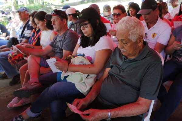 Día de la Familia EPM 2017
Día de la Familia EPM 2017
Fecha: Julio 16 de 2017
Para descargar esta fotografía en alta resolución, haga clic sobre la imagen hasta que la misma se despliegue en la pantalla completa; luego dé clic derecho y elija la opción "guardar imagen como". 
En caso de publicación por cualquier medio, solicitamos acompañarla del crédito: "Foto EPM"
Palabras clave: Día Familia EPM 2017