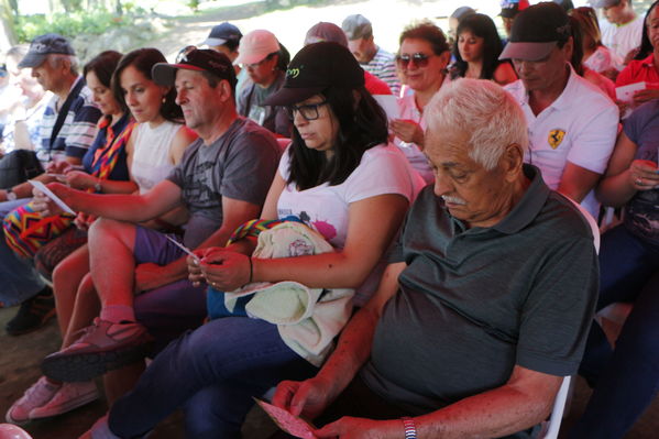 Día de la Familia EPM 2017
Día de la Familia EPM 2017
Fecha: Julio 16 de 2017
Para descargar esta fotografía en alta resolución, haga clic sobre la imagen hasta que la misma se despliegue en la pantalla completa; luego dé clic derecho y elija la opción "guardar imagen como". 
En caso de publicación por cualquier medio, solicitamos acompañarla del crédito: "Foto EPM"
Palabras clave: Día Familia EPM 2017