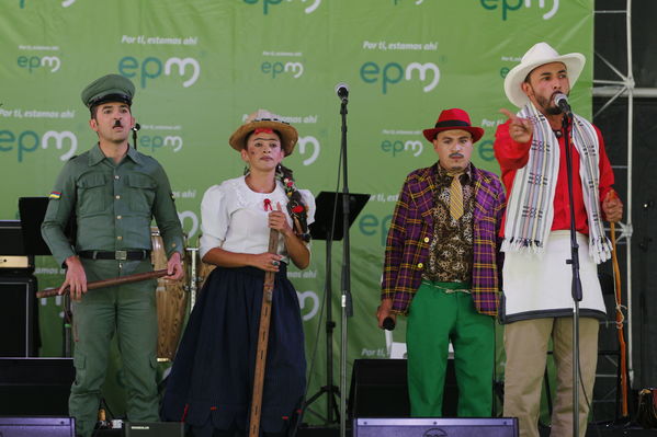 Día de la Familia EPM 2017
Día de la Familia EPM 2017
Fecha: Julio 16 de 2017
Para descargar esta fotografía en alta resolución, haga clic sobre la imagen hasta que la misma se despliegue en la pantalla completa; luego dé clic derecho y elija la opción "guardar imagen como". 
En caso de publicación por cualquier medio, solicitamos acompañarla del crédito: "Foto EPM"
Palabras clave: Día Familia EPM 2017
