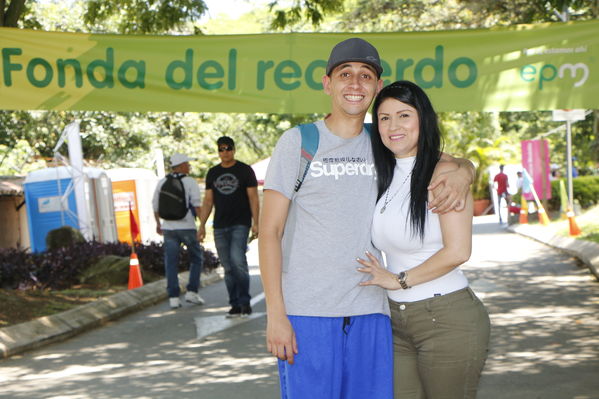 Día de la Familia EPM 2017
Día de la Familia EPM 2017
Fecha: Julio 16 de 2017
Para descargar esta fotografía en alta resolución, haga clic sobre la imagen hasta que la misma se despliegue en la pantalla completa; luego dé clic derecho y elija la opción "guardar imagen como". 
En caso de publicación por cualquier medio, solicitamos acompañarla del crédito: "Foto EPM"
Palabras clave: Día Familia EPM 2017