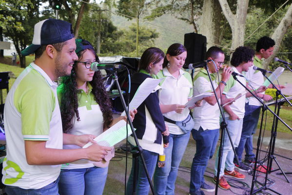 Día de la Familia EPM 2017
Día de la Familia EPM 2017
Fecha: Julio 16 de 2017
Para descargar esta fotografía en alta resolución, haga clic sobre la imagen hasta que la misma se despliegue en la pantalla completa; luego dé clic derecho y elija la opción "guardar imagen como". 
En caso de publicación por cualquier medio, solicitamos acompañarla del crédito: "Foto EPM"

Palabras clave: Día Familia EPM 2017