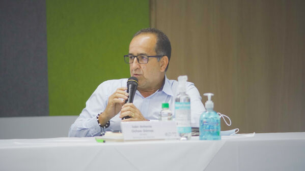 Reunión gerente EPM alcaldes regiones norte - noreste
Reunión gerente EPM alcaldes regiones norte - noreste
Fecha: 13 Agosto 2021
Para descargar esta fotografía en alta resolución, haga clic sobre la imagen hasta que la misma se despliegue en la pantalla completa; luego dé clic derecho y elija la opción "guardar imagen como". 
En caso de publicación por cualquier medio, solicitamos acompañarla del crédito: "Foto EPM"
Palabras clave: Reunión gerente EPM alcaldes regiones norte - noreste