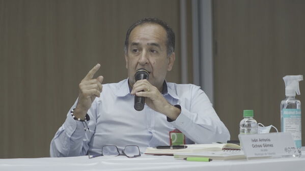 Reunión Gerente EPM con alcaldes región Norte Nordeste
Reunión Gerente EPM con alcaldes región Norte Nordeste
Fecha: 13 Agosto 2021
Para descargar esta fotografía en alta resolución, haga clic sobre la imagen hasta que la misma se despliegue en la pantalla completa; luego dé clic derecho y elija la opción "guardar imagen como". 
En caso de publicación por cualquier medio, solicitamos acompañarla del crédito: "Foto EPM"
Palabras clave: Reunión Gerente EPM con alcaldes región Norte Nordeste