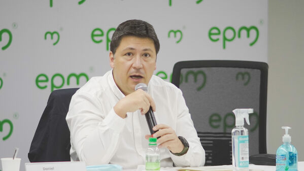 Reunión gerente EPM alcaldes regiones norte - noreste
Reunión gerente EPM alcaldes regiones norte - noreste
Fecha: 13 Agosto 2021
Para descargar esta fotografía en alta resolución, haga clic sobre la imagen hasta que la misma se despliegue en la pantalla completa; luego dé clic derecho y elija la opción "guardar imagen como". 
En caso de publicación por cualquier medio, solicitamos acompañarla del crédito: "Foto EPM"
Palabras clave: Reunión gerente EPM alcaldes regiones norte - noreste