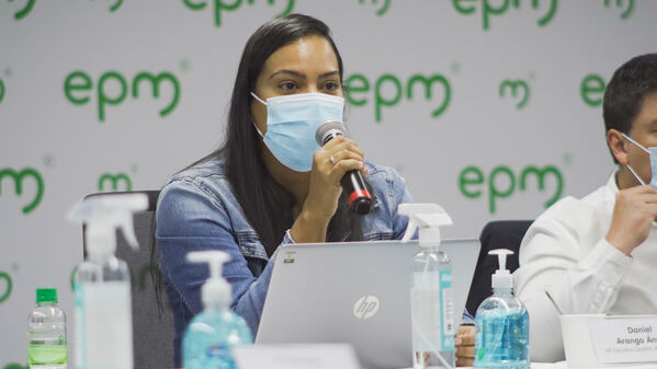 Reunión gerente EPM alcaldes regiones norte - noreste
Reunión Gerente EPM con alcaldes región Norte Nordeste
Fecha: 13 Agosto 2021
Para descargar esta fotografía en alta resolución, haga clic sobre la imagen hasta que la misma se despliegue en la pantalla completa; luego dé clic derecho y elija la opción "guardar imagen como". 
En caso de publicación por cualquier medio, solicitamos acompañarla del crédito: "Foto EPM"
Palabras clave: Reunión gerente EPM alcaldes regiones norte - noreste