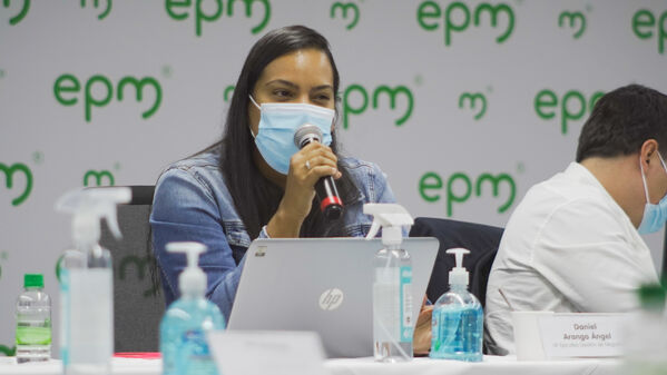 Reunión gerente EPM alcaldes regiones norte - noreste
Reunión gerente EPM alcaldes regiones norte - noreste
Fecha: 13 Agosto 2021
Para descargar esta fotografía en alta resolución, haga clic sobre la imagen hasta que la misma se despliegue en la pantalla completa; luego dé clic derecho y elija la opción "guardar imagen como". 
En caso de publicación por cualquier medio, solicitamos acompañarla del crédito: "Foto EPM"
Palabras clave: Reunión gerente EPM alcaldes regiones norte - noreste