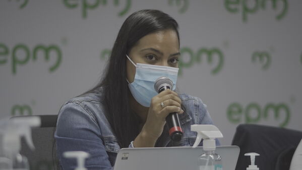 Reunión Gerente EPM con alcaldes región Norte Nordeste
Reunión Gerente EPM con alcaldes región Norte Nordeste
Fecha: 13 Agosto 2021
Para descargar esta fotografía en alta resolución, haga clic sobre la imagen hasta que la misma se despliegue en la pantalla completa; luego dé clic derecho y elija la opción "guardar imagen como". 
En caso de publicación por cualquier medio, solicitamos acompañarla del crédito: "Foto EPM"
Palabras clave: Reunión Gerente EPM con alcaldes región Norte Nordeste