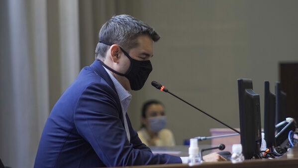 Sesión del Consejo sobre el proceso de enajenación de acciones de UNE e Invertelco
Sesión del Consejo sobre el proceso de enajenación de acciones de UNE e Invertelco
Fecha: 19 Agosto 2021
Para descargar esta fotografía en alta resolución, haga clic sobre la imagen hasta que la misma se despliegue en la pantalla completa; luego dé clic derecho y elija la opción "guardar imagen como". 
En caso de publicación por cualquier medio, solicitamos acompañarla del crédito: "Foto EPM"
Palabras clave: Sesión  Consejo sobre proceso enajenación acciones  UNE  Invertelco
