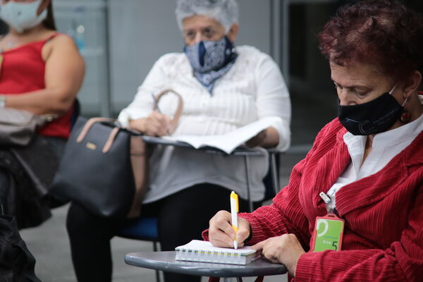 Socialización enajenación acciones EPM UNE Asocomunal
Socialización enajenación acciones EPM UNE Asocomunal
Fecha: 12 Agosto 2021
Para descargar esta fotografía en alta resolución, haga clic sobre la imagen hasta que la misma se despliegue en la pantalla completa; luego dé clic derecho y elija la opción "guardar imagen como". 
En caso de publicación por cualquier medio, solicitamos acompañarla del crédito: "Foto EPM"
Palabras clave: Socialización enajenación acciones EPM UNE Asocomunal