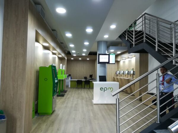 Oficinas EPM
Oficinas EPM.
Fecha: 14 Abril 2021.
Para descargar esta fotografía en alta resolución, haga clic sobre la imagen hasta que la misma se despliegue en la pantalla completa; luego dé clic derecho y elija la opción "guardar imagen como". 
En caso de publicación por cualquier medio, solicitamos acompañarla del crédito: "Foto EPM"
Palabras clave: Oficinas EPM