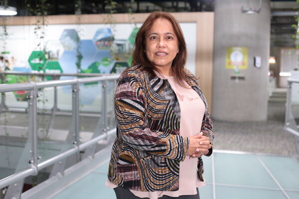 Diana Rua VP Ejecutiva Finanzas Inversione
Diana Rua VP Ejecutiva Finanzas Inversiones. 
Fecha: 27 Abril 2021
Para descargar esta fotografía en alta resolución, haga clic sobre la imagen hasta que la misma se despliegue en la pantalla completa; luego dé clic derecho y elija la opción "guardar imagen como". 
En caso de publicación por cualquier medio, solicitamos acompañarla del crédito: "Foto EPM"
Palabras clave: Diana Rua VP Ejecutiva Finanzas Inversione