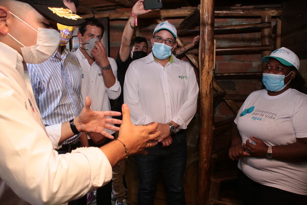Conexiones por la Vida Barrio Esfuerzos de Paz
Conexiones por la Vida Barrio Esfuerzos de Paz
Fecha: 13 Agosto 2021
Para descargar esta fotografía en alta resolución, haga clic sobre la imagen hasta que la misma se despliegue en la pantalla completa; luego dé clic derecho y elija la opción "guardar imagen como". 
En caso de publicación por cualquier medio, solicitamos acompañarla del crédito: "Foto EPM"
Palabras clave: Conexiones por la Vida Barrio Esfuerzos de Paz
