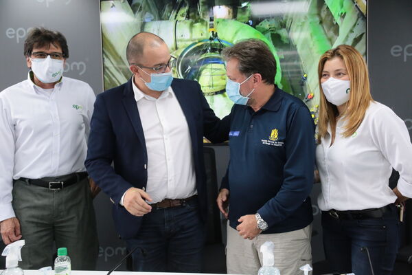 Rueda de prensa Hidroituango
Rueda de prensa Hidroituango
Fecha: 20 Agosto 2021
Para descargar esta fotografía en alta resolución, haga clic sobre la imagen hasta que la misma se despliegue en la pantalla completa; luego dé clic derecho y elija la opción "guardar imagen como". 
En caso de publicación por cualquier medio, solicitamos acompañarla del crédito: "Foto EPM"
Palabras clave: Rueda de prensa Hidroituango