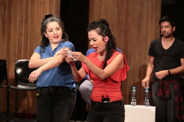 OBRA TEATRO 66 ANIOS EPM ACCION IMPRO
OBRA TEATRO 66 ANIOS EPM ACCION IMPRO
Fecha: 6 AGOSTO 2021
Para descargar esta fotografía en alta resolución, haga clic sobre la imagen hasta que la misma se despliegue en la pantalla completa; luego dé clic derecho y elija la opción "guardar imagen como". 
En caso de publicación por cualquier medio, solicitamos acompañarla del crédito: "Foto EPM"
Palabras clave: OBRA TEATRO 66 ANIOS EPM ACCION IMPRO