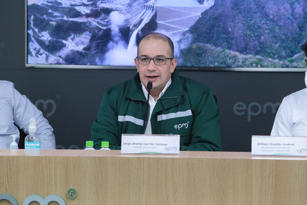 Rueda prensa Gerente - Hidroituango
Rueda prensa Gerente - Hidroituango
Fecha: 16 Diciembre 2021
Para descargar esta fotografía en alta resolución, haga clic sobre la imagen hasta que la misma se despliegue en la pantalla completa; luego dé clic derecho y elija la opción "guardar imagen como". 
En caso de publicación por cualquier medio, solicitamos acompañarla del crédito: "Foto EPM"
Palabras clave: Rueda prensa Gerente - Hidroituango