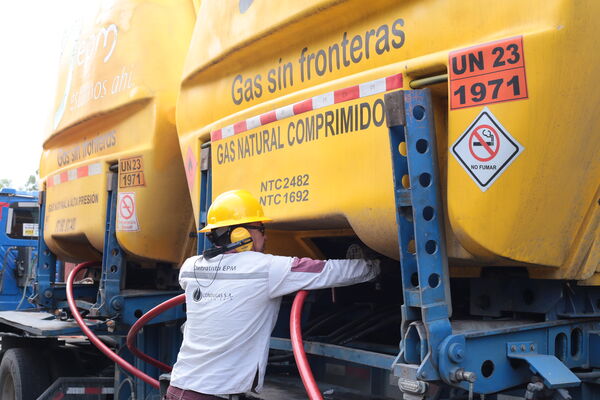 Descompresora Tasajera
Descompresora la Tasajera
Fecha: 28 Diciembre 2021
Para descargar esta fotografía en alta resolución, haga clic sobre la imagen hasta que la misma se despliegue en la pantalla completa; luego dé clic derecho y elija la opción "guardar imagen como". 
En caso de publicación por cualquier medio, solicitamos acompañarla del crédito: "Foto EPM"
Palabras clave: Descompresora Tasajera