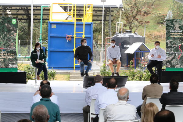 Inauguración PTAR Escobero
Inauguración PTAR Escobero
Fecha: 4 Febrero 2021.
Para descargar esta fotografía en alta resolución, haga clic sobre la imagen hasta que la misma se despliegue en la pantalla completa; luego dé clic derecho y elija la opción "guardar imagen como". 
En caso de publicación por cualquier medio, solicitamos acompañarla del crédito: "Foto EPM"
Palabras clave: Inauguración PTAR Escobero
