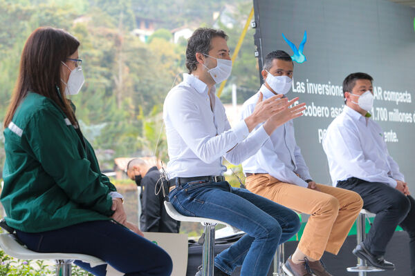Inauguración PTAR Escobero
Inauguración PTAR Escobero
Fecha: 4 Febrero 2021.
Para descargar esta fotografía en alta resolución, haga clic sobre la imagen hasta que la misma se despliegue en la pantalla completa; luego dé clic derecho y elija la opción "guardar imagen como". 
En caso de publicación por cualquier medio, solicitamos acompañarla del crédito: "Foto EPM"
Palabras clave: Inauguración PTAR Escobero