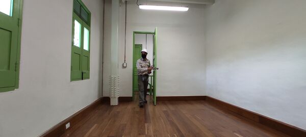 Casa del Ingeniero, subestación El Limón
Casa del Ingeniero, subestación El Limón
Fecha: 12 Julio 2021.
Para descargar esta fotografía en alta resolución, haga clic sobre la imagen hasta que la misma se despliegue en la pantalla completa; luego dé clic derecho y elija la opción "guardar imagen como". 
En caso de publicación por cualquier medio, solicitamos acompañarla del crédito: "Foto EPM"
Palabras clave: Casa del Ingeniero, subestación El Limón