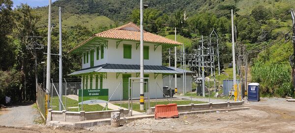 Casa del Ingeniero, subestación El Limón
Casa del Ingeniero, subestación El Limón
Fecha: 12 Julio 2021.
Para descargar esta fotografía en alta resolución, haga clic sobre la imagen hasta que la misma se despliegue en la pantalla completa; luego dé clic derecho y elija la opción "guardar imagen como". 
En caso de publicación por cualquier medio, solicitamos acompañarla del crédito: "Foto EPM"
Palabras clave: Casa del Ingeniero, subestación El Limón