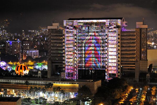Edificio EPM
Edificio EPM
Fecha: 27 JULIO 2021
Para descargar esta fotografía en alta resolución, haga clic sobre la imagen hasta que la misma se despliegue en la pantalla completa; luego dé clic derecho y elija la opción "guardar imagen como". 
En caso de publicación por cualquier medio, solicitamos acompañarla del crédito: "Foto EPM"
Palabras clave: Edificio EPM