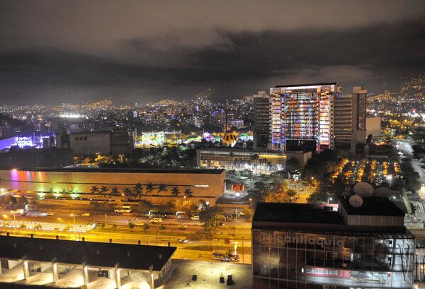 Edificio EPM
Edificio EPM
Fecha: 27 JULIO 2021
Para descargar esta fotografía en alta resolución, haga clic sobre la imagen hasta que la misma se despliegue en la pantalla completa; luego dé clic derecho y elija la opción "guardar imagen como". 
En caso de publicación por cualquier medio, solicitamos acompañarla del crédito: "Foto EPM"
Palabras clave: Edificio EPM