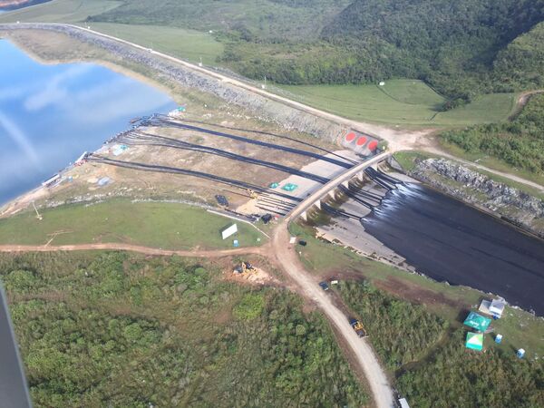 Embalse El Peñol Guatapé
Embalse El Peñol Guatapé
Fecha: 27 julio 2021
Para descargar esta fotografía en alta resolución, haga clic sobre la imagen hasta que la misma se despliegue en la pantalla completa; luego dé clic derecho y elija la opción "guardar imagen como". 
En caso de publicación por cualquier medio, solicitamos acompañarla del crédito: "Foto EPM"
Palabras clave: Embalse El Peñol Guatapé