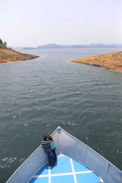 Embalse El Peñol Guatapé
Embalse El Peñol Guatapé
Fecha: 27 julio 2021
Para descargar esta fotografía en alta resolución, haga clic sobre la imagen hasta que la misma se despliegue en la pantalla completa; luego dé clic derecho y elija la opción "guardar imagen como". 
En caso de publicación por cualquier medio, solicitamos acompañarla del crédito: "Foto EPM"
Palabras clave: Embalse El Peñol Guatapé