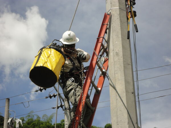 Energía 
Energía 
Fecha: 27 JULIO 2021
Para descargar esta fotografía en alta resolución, haga clic sobre la imagen hasta que la misma se despliegue en la pantalla completa; luego dé clic derecho y elija la opción "guardar imagen como". 
En caso de publicación por cualquier medio, solicitamos acompañarla del crédito: "Foto EPM"
Palabras clave: Energía