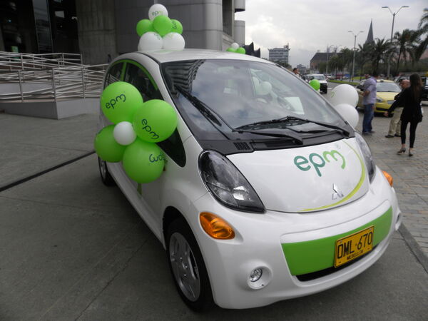 Movilidad eléctrica
Movilidad eléctrica
Fecha: 27 JULIO 2021
Para descargar esta fotografía en alta resolución, haga clic sobre la imagen hasta que la misma se despliegue en la pantalla completa; luego dé clic derecho y elija la opción "guardar imagen como". 
En caso de publicación por cualquier medio, solicitamos acompañarla del crédito: "Foto EPM"
Palabras clave: Movilidad eléctrica