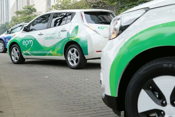 Movilidad eléctrica
Movilidad eléctrica
Fecha: 27 JULIO 2021
Para descargar esta fotografía en alta resolución, haga clic sobre la imagen hasta que la misma se despliegue en la pantalla completa; luego dé clic derecho y elija la opción "guardar imagen como". 
En caso de publicación por cualquier medio, solicitamos acompañarla del crédito: "Foto EPM"
Palabras clave: Movilidad eléctrica