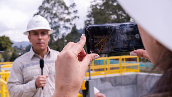 PTAR El Retiro
PTAR El Retiro
Fecha: 27 JULIO 2021
Para descargar esta fotografía en alta resolución, haga clic sobre la imagen hasta que la misma se despliegue en la pantalla completa; luego dé clic derecho y elija la opción "guardar imagen como". 
En caso de publicació
Palabras clave: PTAR El Retiro