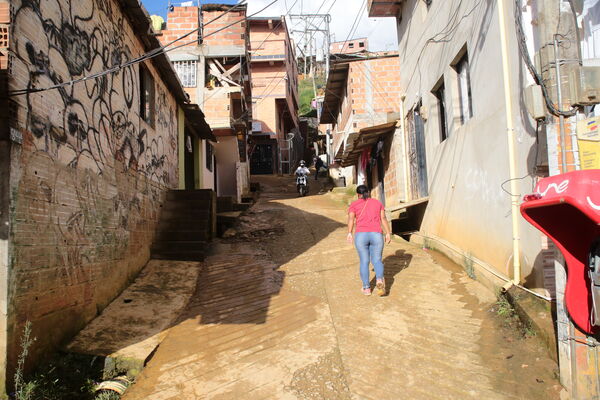 Agua potable vereda Granizal
Agua potable vereda Granizal
Fecha: 2021 Junio 15
Para descargar esta fotografía en alta resolución, haga clic sobre la imagen hasta que la misma se despliegue en la pantalla completa; luego dé clic derecho y elija la opción "guardar imagen como". 
En caso de publicación por cualquier medio, solicitamos acompañarla del crédito: "Foto EPM"
Palabras clave: Agua potable vereda Granizal