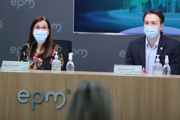 Rueda Prensa Ventures EPM
Rueda de prensa Ventures EPM
Fecha: 11 Marzo 2021.
Para descargar esta fotografía en alta resolución, haga clic sobre la imagen hasta que la misma se despliegue en la pantalla completa; luego dé clic derecho y elija la opción "guardar imagen como". 
En caso de publicación por cualquier medio, solicitamos acompañarla del crédito: "Foto EPM"
Palabras clave: Rueda Prensa Ventures EPM