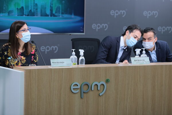 Rueda Prensa Ventures EPM
Rueda de prensa Ventures EPM
Fecha: 11 Marzo 2021.
Para descargar esta fotografía en alta resolución, haga clic sobre la imagen hasta que la misma se despliegue en la pantalla completa; luego dé clic derecho y elija la opción "guardar imagen como". 
En caso de publicación por cualquier medio, solicitamos acompañarla del crédito: "Foto EPM"
Palabras clave: Rueda Prensa Ventures EPM