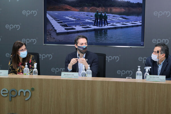 Rueda Prensa Ventures EPM
Rueda de prensa Ventures EPM
Fecha: 11 Marzo 2021.
Para descargar esta fotografía en alta resolución, haga clic sobre la imagen hasta que la misma se despliegue en la pantalla completa; luego dé clic derecho y elija la opción "guardar imagen como". 
En caso de publicación por cualquier medio, solicitamos acompañarla del crédito: "Foto EPM"
Palabras clave: Rueda Prensa Ventures EPM