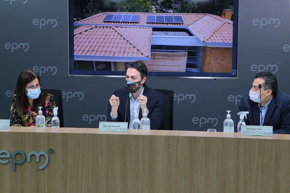 Rueda Prensa Ventures EPM
Rueda de prensa Ventures EPM
Fecha: 11 Marzo 2021.
Para descargar esta fotografía en alta resolución, haga clic sobre la imagen hasta que la misma se despliegue en la pantalla completa; luego dé clic derecho y elija la opción "guardar imagen como". 
En caso de publicación por cualquier medio, solicitamos acompañarla del crédito: "Foto EPM"
Palabras clave: Rueda Prensa Ventures EPM