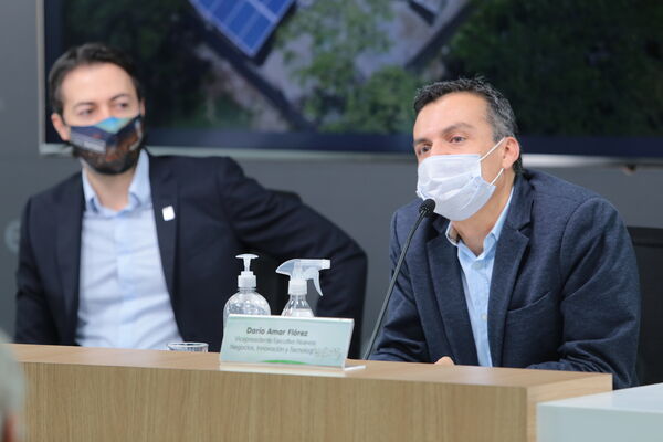 Rueda Prensa Ventures EPM
Rueda de prensa Ventures EPM
Fecha: 11 Marzo 2021.
Para descargar esta fotografía en alta resolución, haga clic sobre la imagen hasta que la misma se despliegue en la pantalla completa; luego dé clic derecho y elija la opción "guardar imagen como". 
En caso de publicación por cualquier medio, solicitamos acompañarla del crédito: "Foto EPM"
Palabras clave: Rueda Prensa Ventures EPM