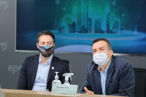 Rueda Prensa Ventures EPM
Rueda de prensa Ventures EPM
Fecha: 11 Marzo 2021.
Para descargar esta fotografía en alta resolución, haga clic sobre la imagen hasta que la misma se despliegue en la pantalla completa; luego dé clic derecho y elija la opción "guardar imagen como". 
En caso de publicación por cualquier medio, solicitamos acompañarla del crédito: "Foto EPM"
Palabras clave: Rueda Prensa Ventures EPM